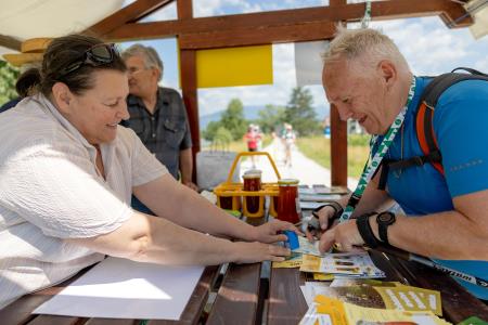 Pohod ob reki, ki povezuje še več pestrega dogajanja (6)